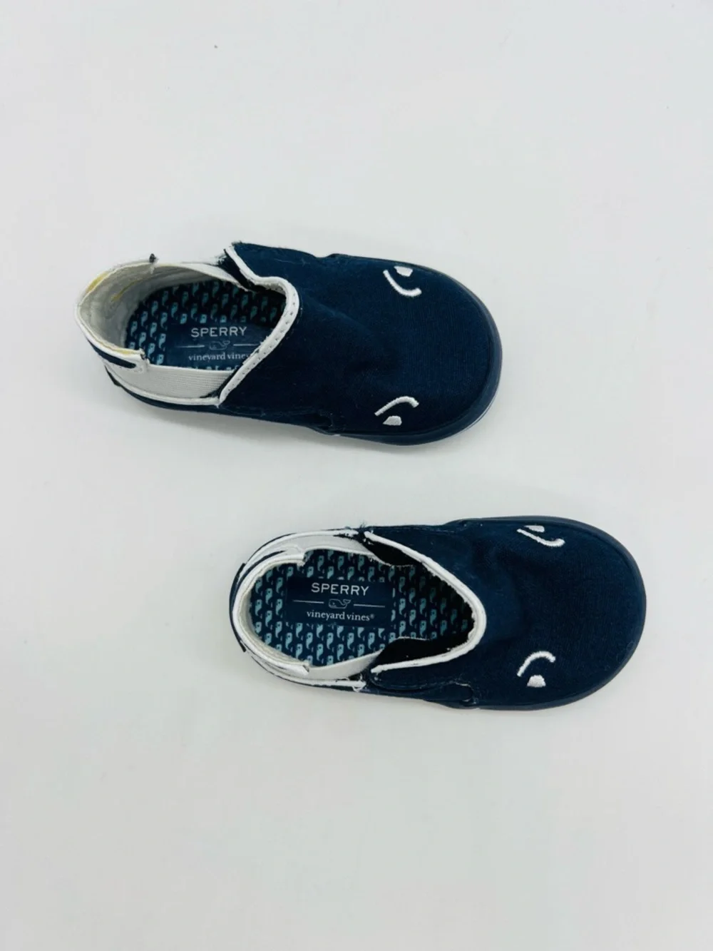 Sperry X Vineyard Vines Navy and White Whale Crib Shoes NWOT